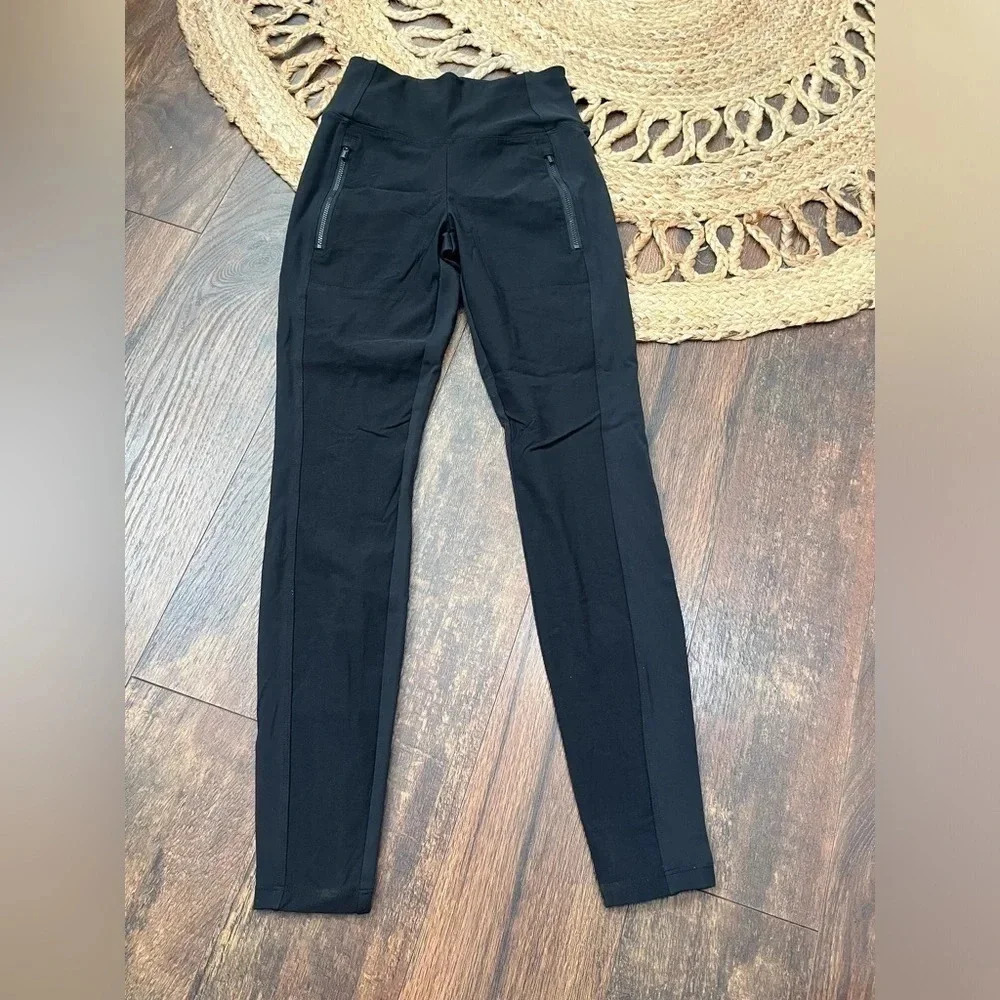 Athleta Stellar Tight size 0 Black
